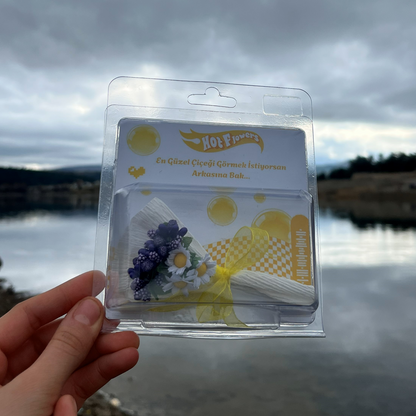 Aynalı Çiçek Buketi